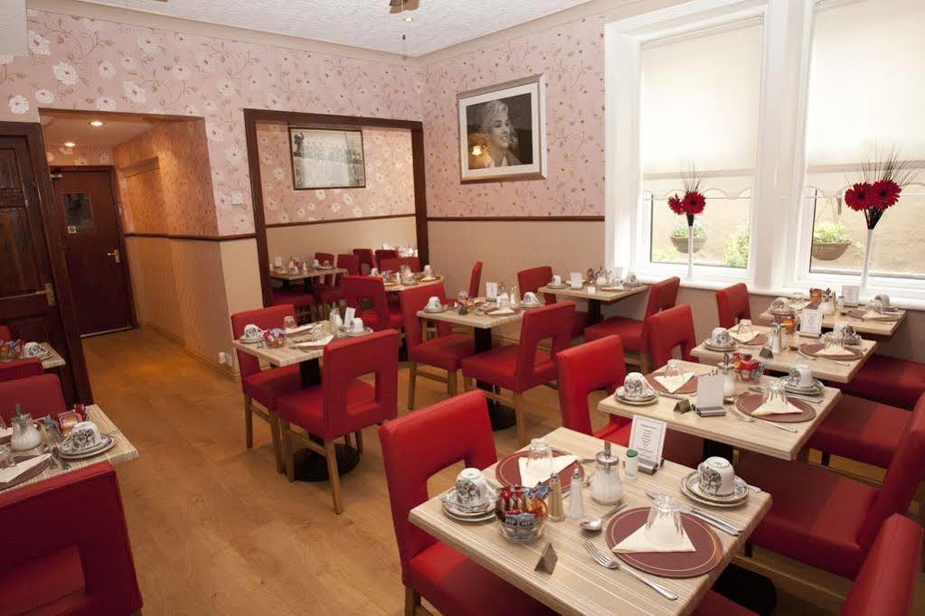 Valentine Lodge Over 21 Adult Couples Only بلاكبول المظهر الخارجي الصورة