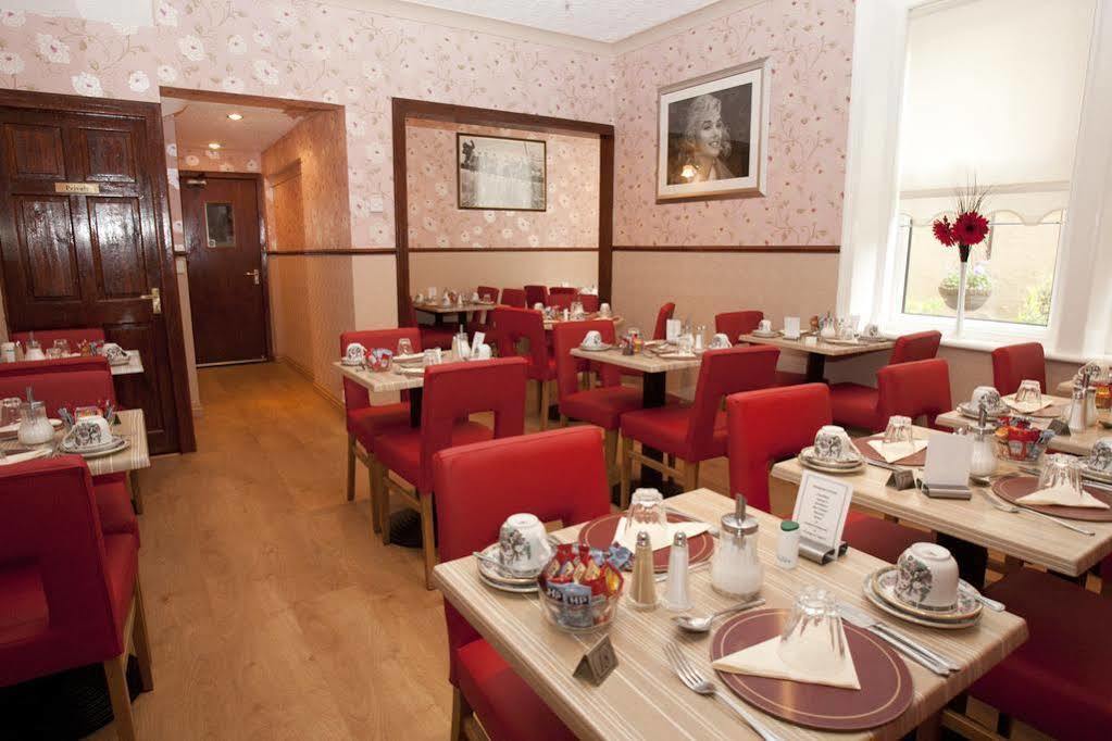 Valentine Lodge Over 21 Adult Couples Only بلاكبول المظهر الخارجي الصورة