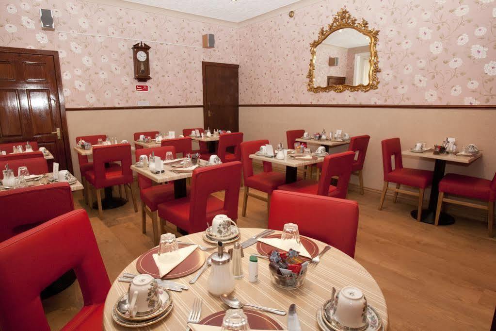 Valentine Lodge Over 21 Adult Couples Only بلاكبول المظهر الخارجي الصورة